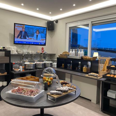 Logis Hotel Centrotel Et Spa Bulles D'Allier 蒙马罗 外观 照片