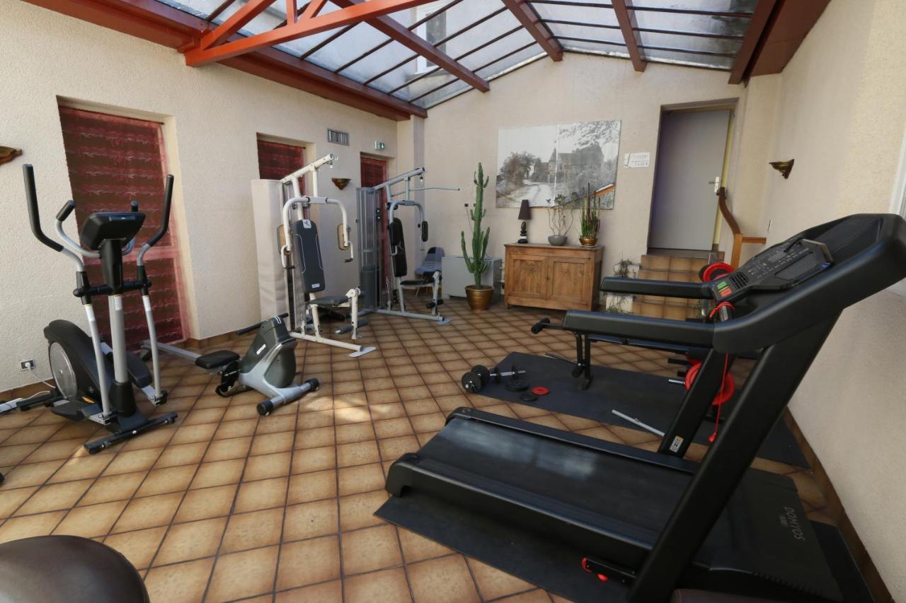 Logis Hotel Centrotel Et Spa Bulles D'Allier 蒙马罗 外观 照片