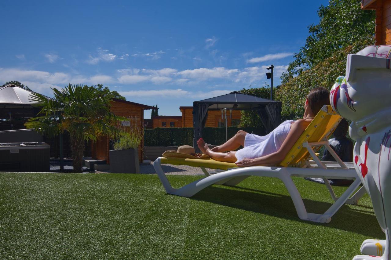 Logis Hotel Centrotel Et Spa Bulles D'Allier 蒙马罗 外观 照片