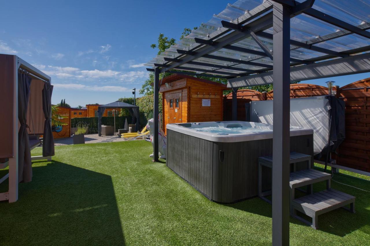 Logis Hotel Centrotel Et Spa Bulles D'Allier 蒙马罗 外观 照片