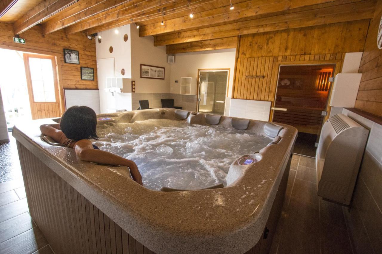 Logis Hotel Centrotel Et Spa Bulles D'Allier 蒙马罗 外观 照片