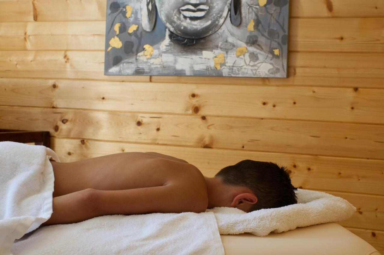 Logis Hotel Centrotel Et Spa Bulles D'Allier 蒙马罗 外观 照片