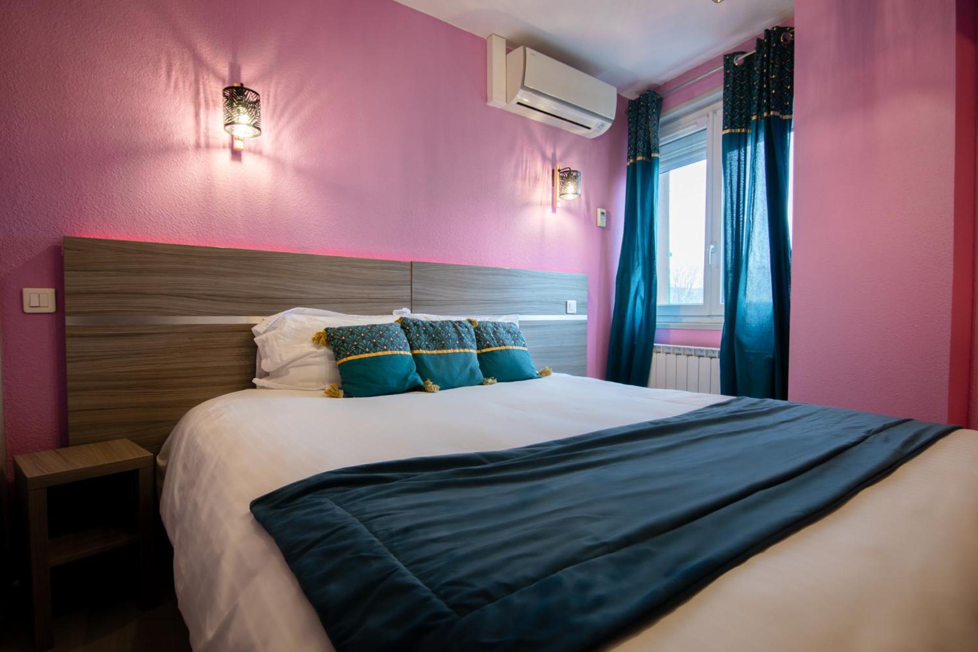 Logis Hotel Centrotel Et Spa Bulles D'Allier 蒙马罗 外观 照片