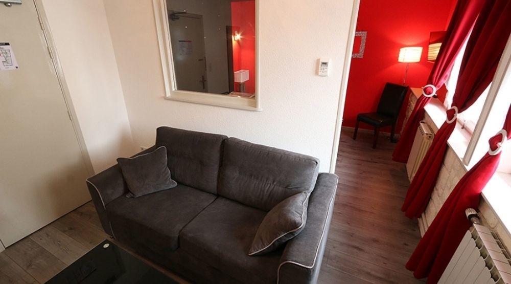Logis Hotel Centrotel Et Spa Bulles D'Allier 蒙马罗 外观 照片