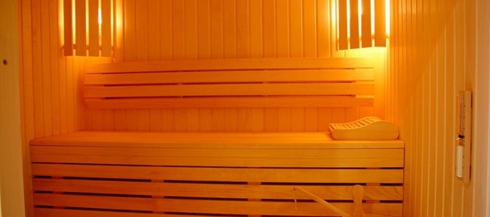 Logis Hotel Centrotel Et Spa Bulles D'Allier 蒙马罗 外观 照片